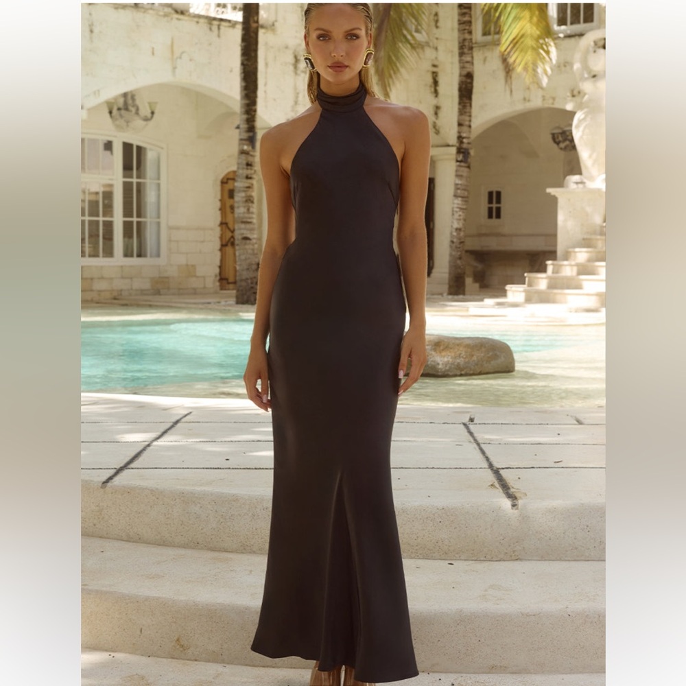Elegant Black Maxi Dress